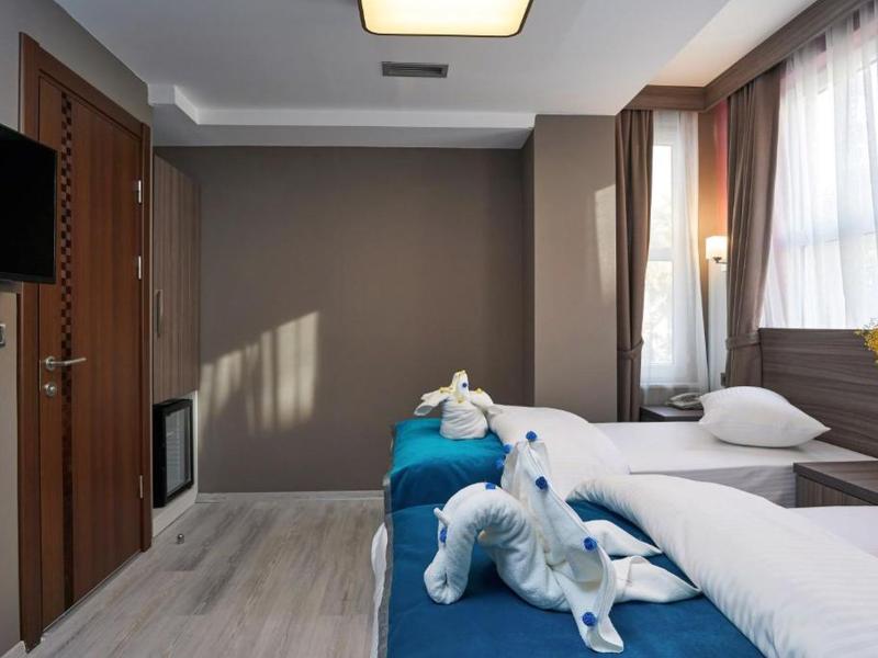 Renzo Hotel