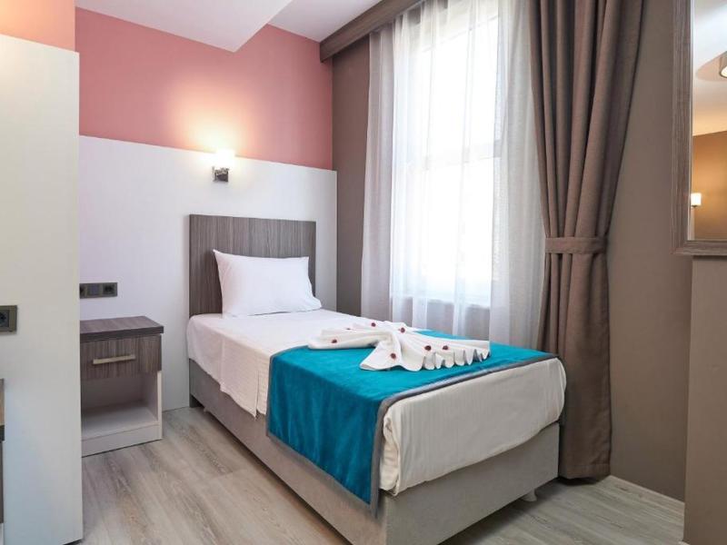 Renzo Hotel