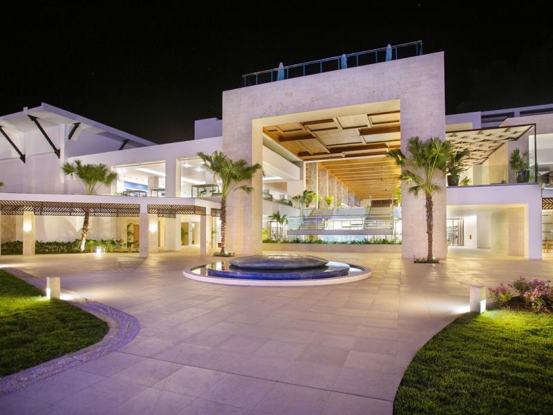 Serenade Punta Cana Beach & Spa Resort