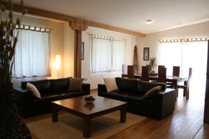 Eagle Lodge Hotel
