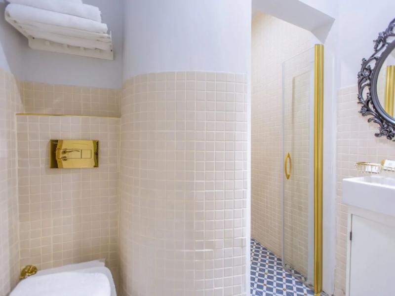 Araf Hotel