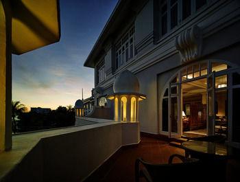 Eastern & Oriental Hotel