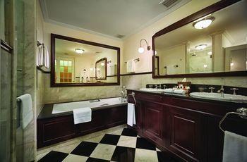 Eastern & Oriental Hotel