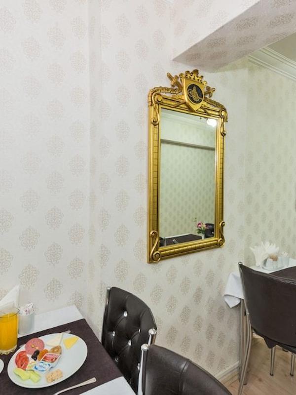 Le Safran Palace Hotel