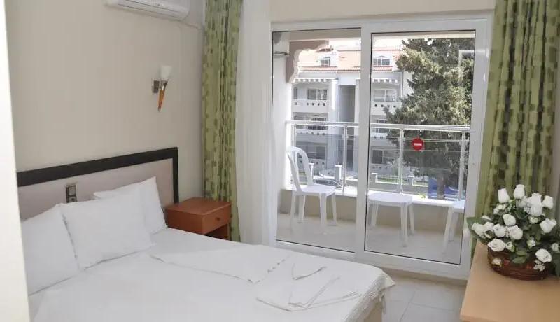 Moni Hotel
