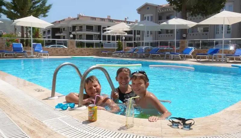 Moni Hotel