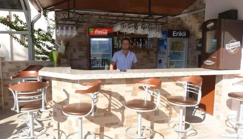 Moni Hotel