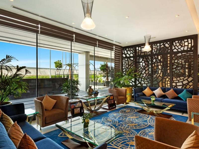 Royal Continental Suites Business Bay