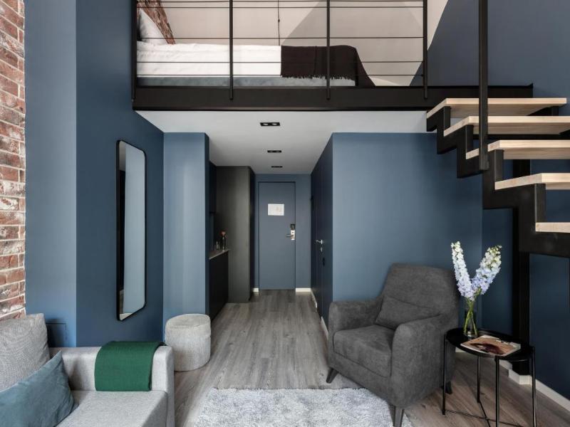 1715 Duplex Hotel