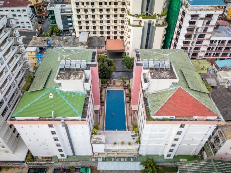 Eastiny Place Hotel