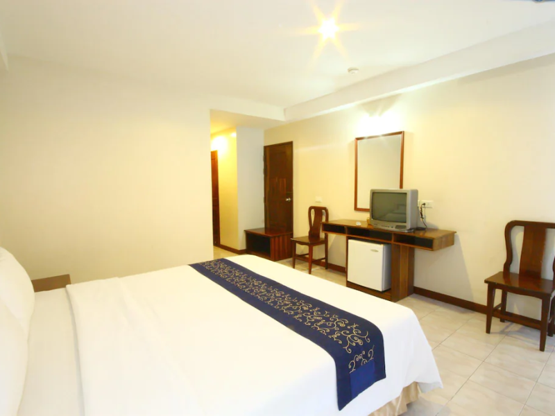 Eastiny Place Hotel