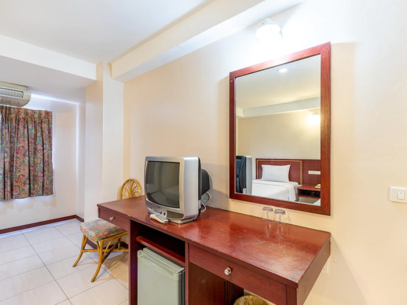 Eastiny Place Hotel