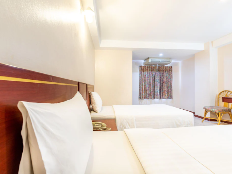 Eastiny Place Hotel