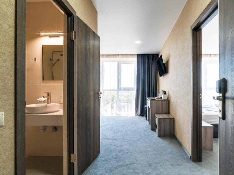 Grand Sapphire Hotel