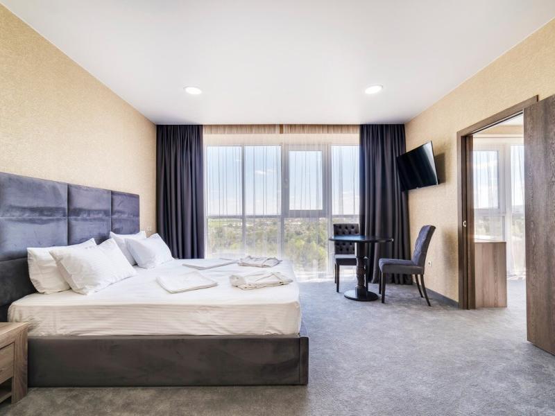 Grand Sapphire Hotel