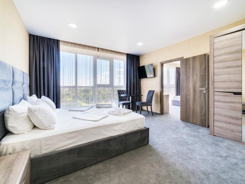 Grand Sapphire Hotel