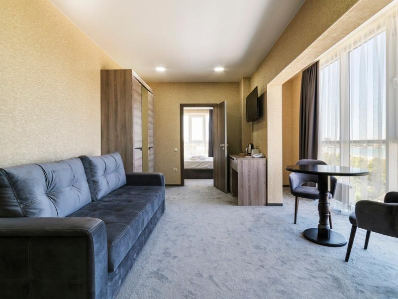 Grand Sapphire Hotel