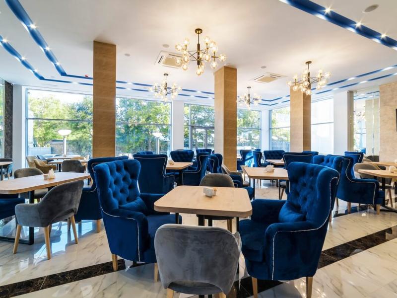 Grand Sapphire Hotel