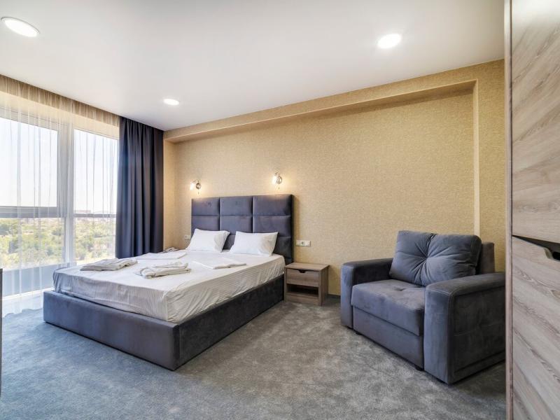 Grand Sapphire Hotel