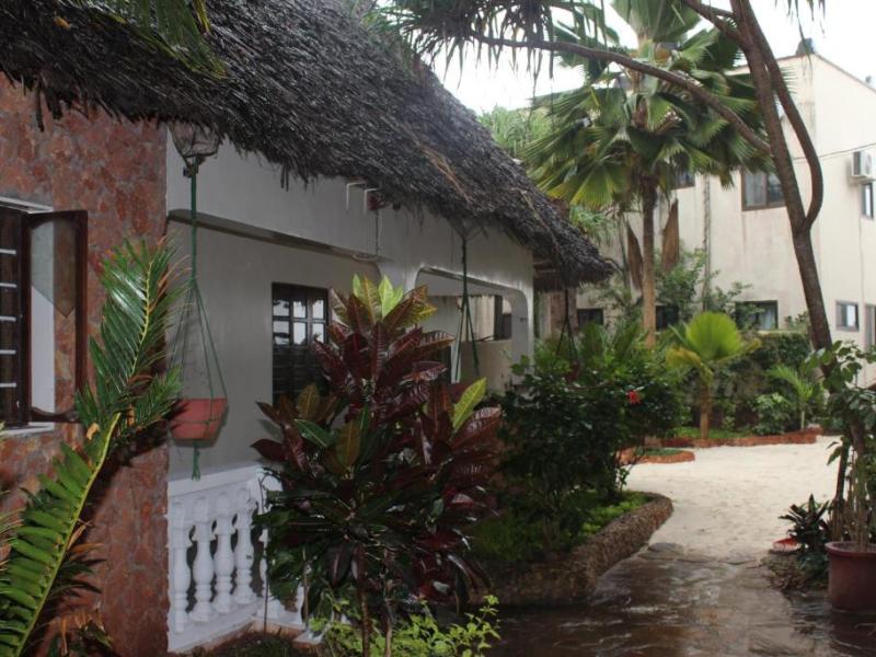 Faridu Beach Bungalows