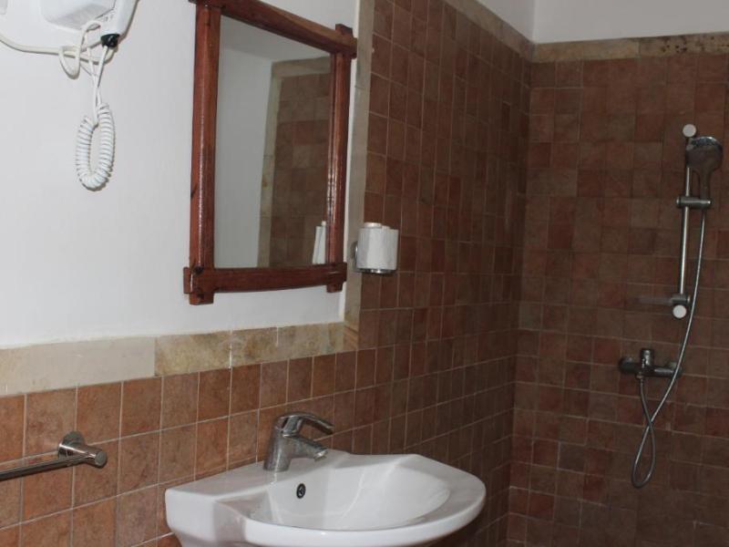 Faridu Beach Bungalows