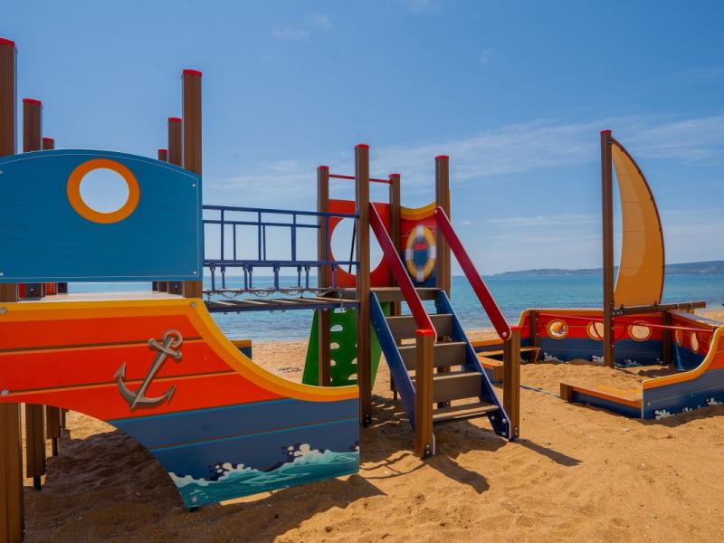 Санвиль Золотой пляж