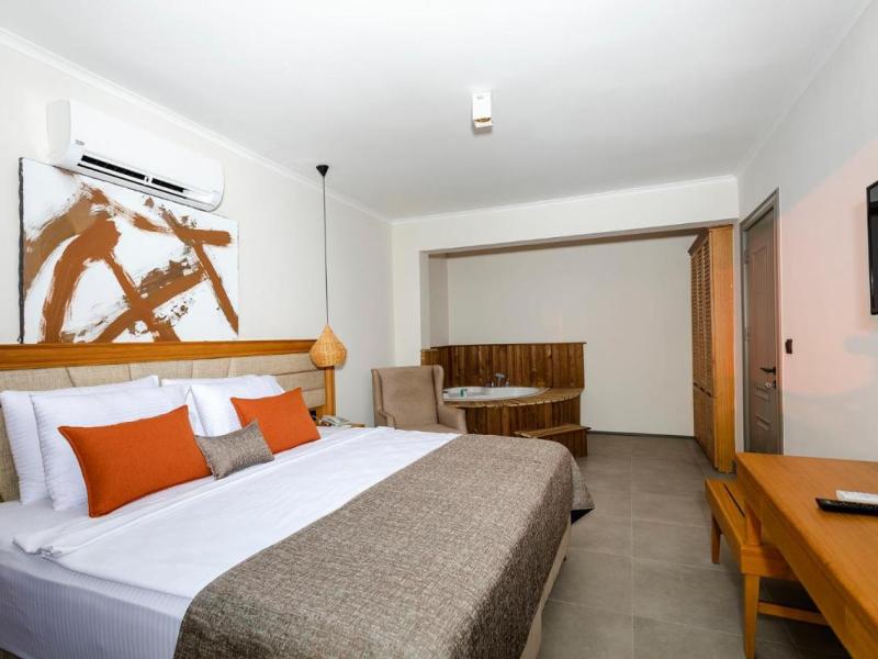 Yalipark Beach Hotel