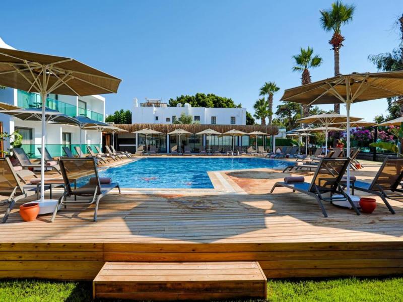 Yalipark Beach Hotel