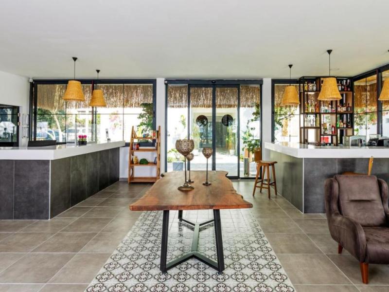 Yalipark Beach Hotel