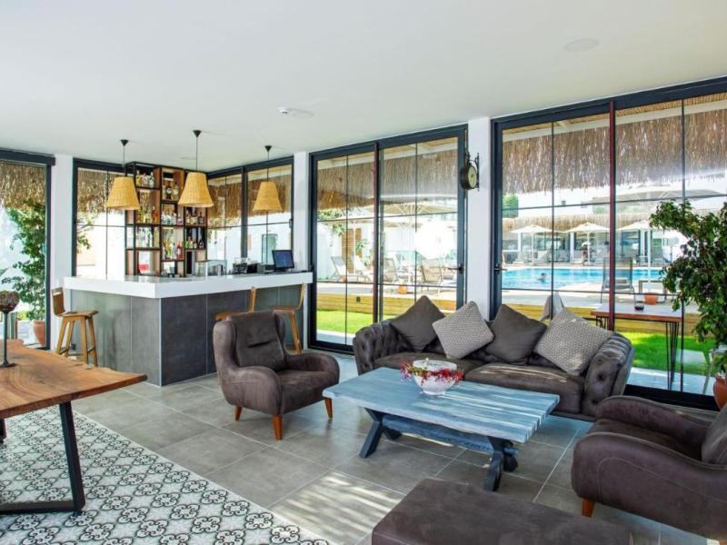 Yalipark Beach Hotel