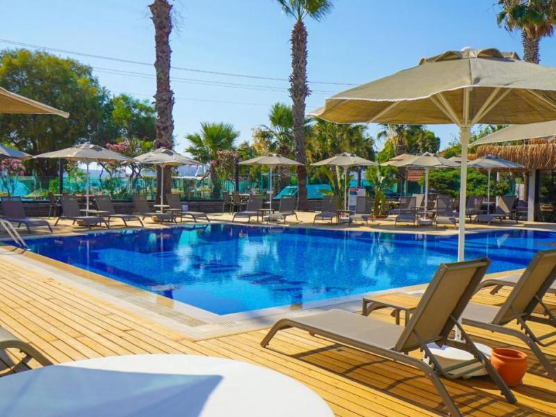 Yalipark Beach Hotel