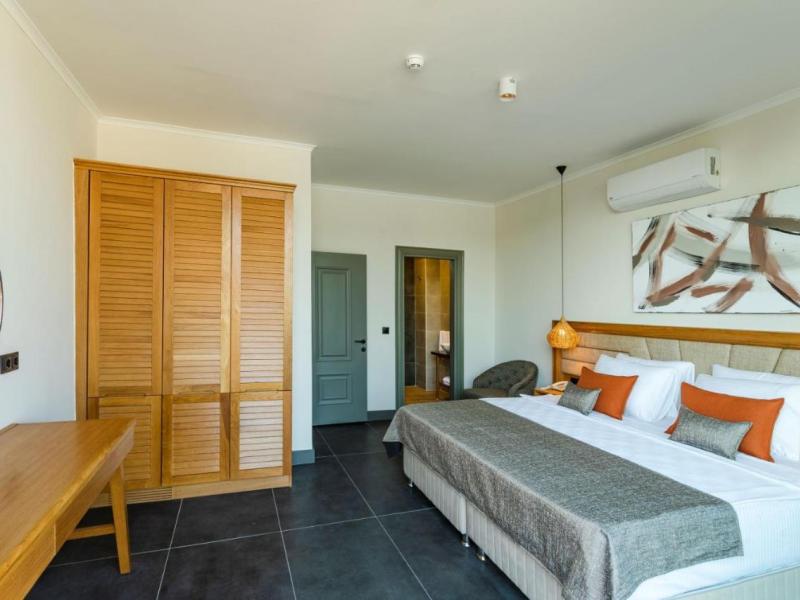 Yalipark Beach Hotel