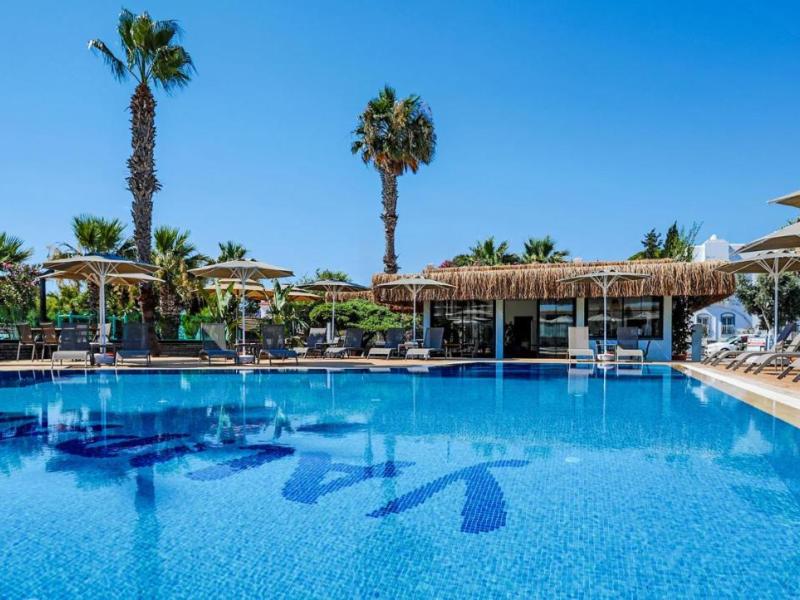 Yalipark Beach Hotel