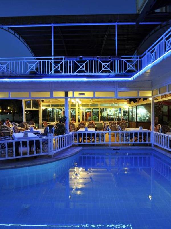 Sun Kiss Hotel