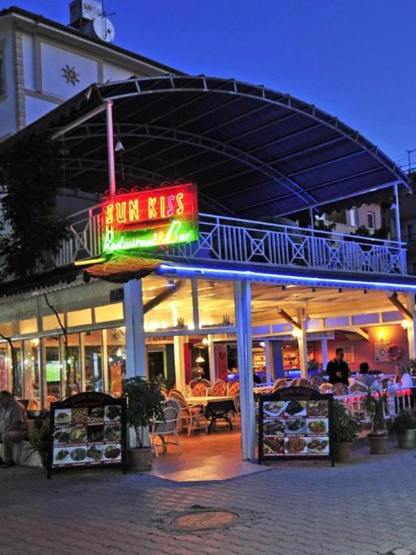 Sun Kiss Hotel