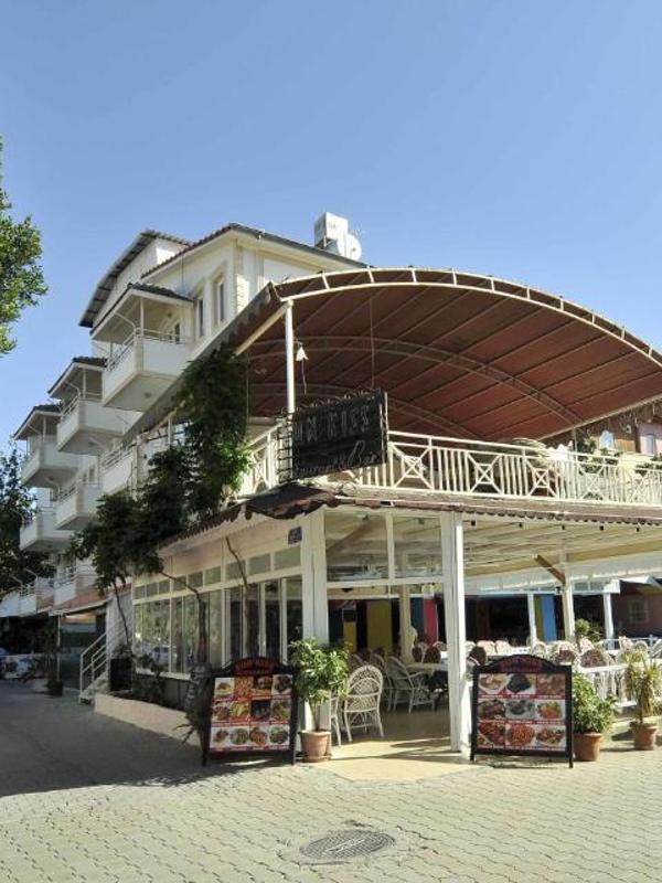 Sun Kiss Hotel