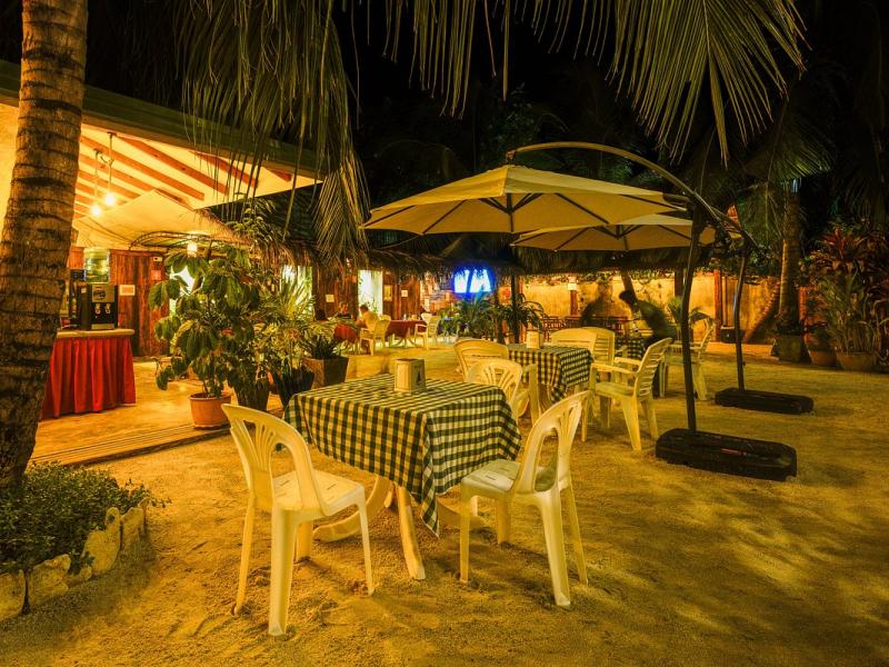 Shallow Lagoon Rasdhoo