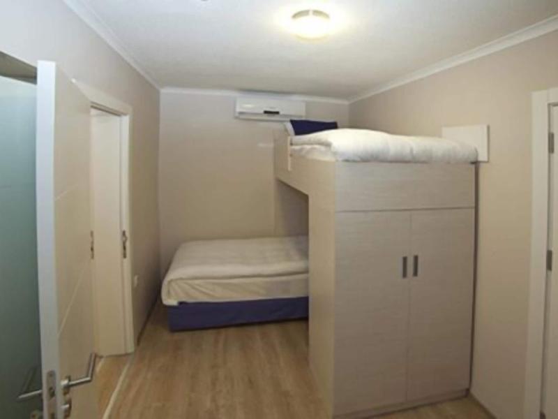 Walk In Hotel