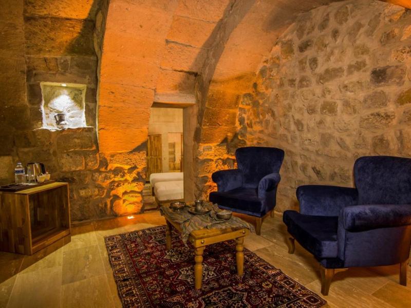 Caldera Cave Hotel