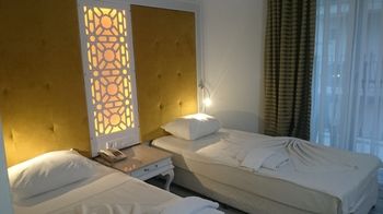 Ata Lagoon Beach Hotel
