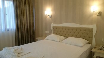 Ata Lagoon Beach Hotel