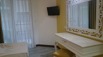 Ata Lagoon Beach Hotel