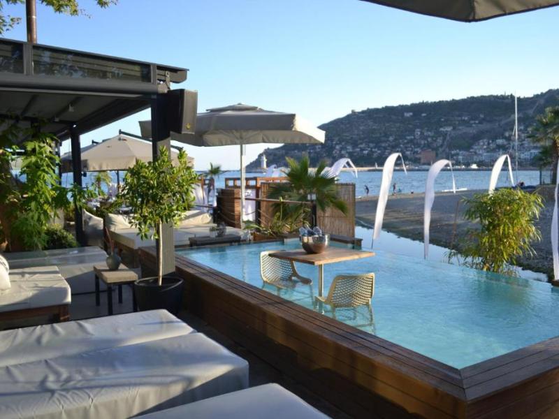 Sun Hotel By En Vie Beach