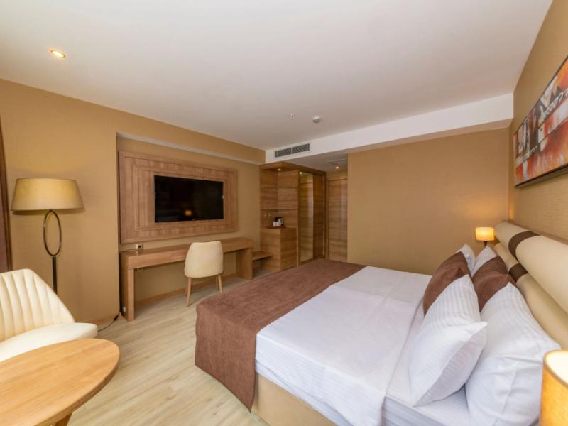 38 Hotel