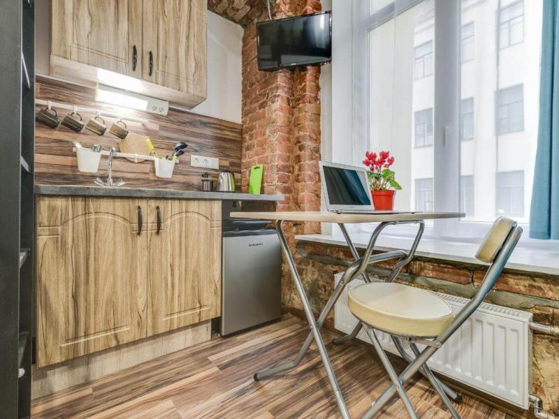 Sokroma Jules Verne Aparts