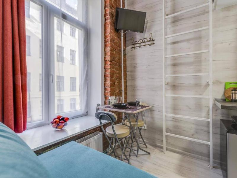 Sokroma Jules Verne Aparts