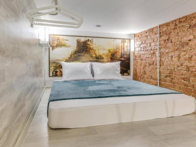 Sokroma Jules Verne Aparts