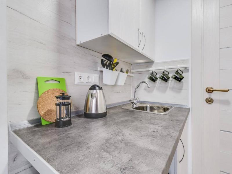 Sokroma Jules Verne Aparts