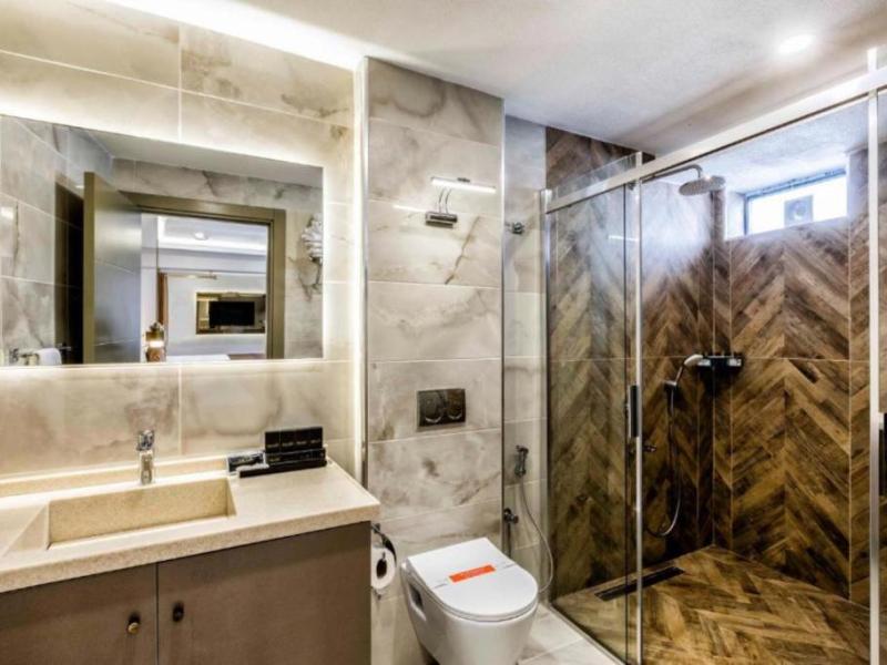 Ayramin Deluxe Hotel