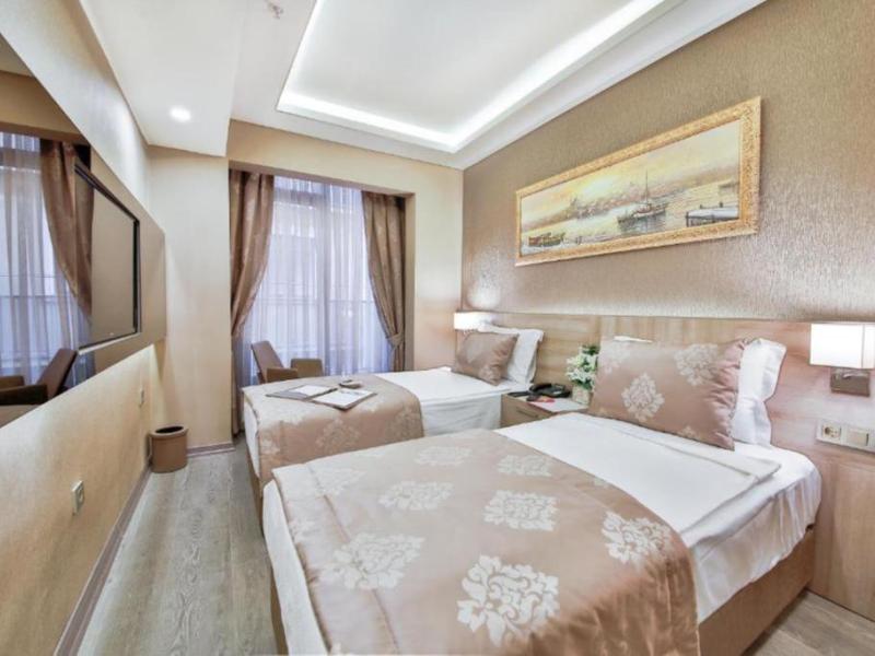 Ayramin Deluxe Hotel